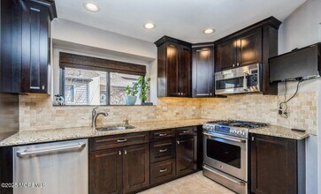 3 Oxford Ln in Middletown, NJ - Building Photo - Building Photo