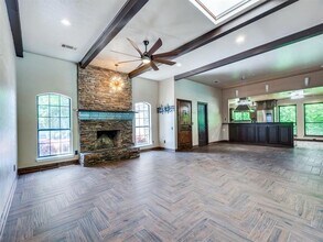 18636 Crownover Ct in Dallas, TX - Building Photo - Building Photo