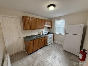 251 Henry St in South Amboy, NJ - Building Photo - Building Photo