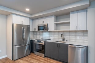 Nuovo Apartments in Bellevue, WA - Building Photo