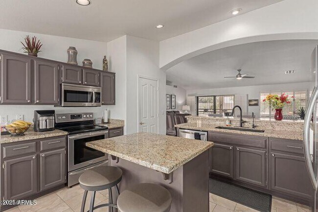 24117 S Endeavor Dr in Sun Lakes, AZ - Building Photo - Building Photo