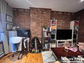 17 Garrison St, Unit 6 in Boston, MA - Foto de edificio - Building Photo