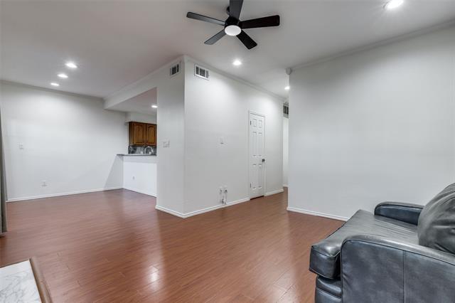 1500 Verde Valley Ln in Dallas, TX - Building Photo - Building Photo