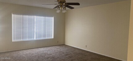 10019 N 48th Dr in Glendale, AZ - Building Photo - Building Photo