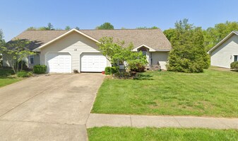 35 Cedar Ln in Santa Claus, IN - Building Photo