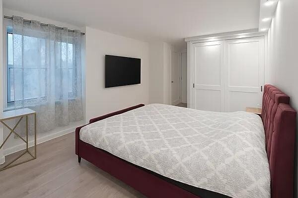 575 Grand St in New York, NY - Building Photo - Building Photo