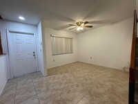 5207 Gate Lake Rd in Tamarac, FL - Building Photo - Building Photo