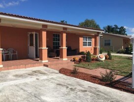 17201 NW 53rd Ave in Miami Gardens, FL - Building Photo