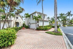 3015 NE 208th St in Aventura, FL - Building Photo