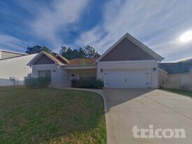 1576 Queen Elizabeth Dr in Locust Grove, GA - Building Photo