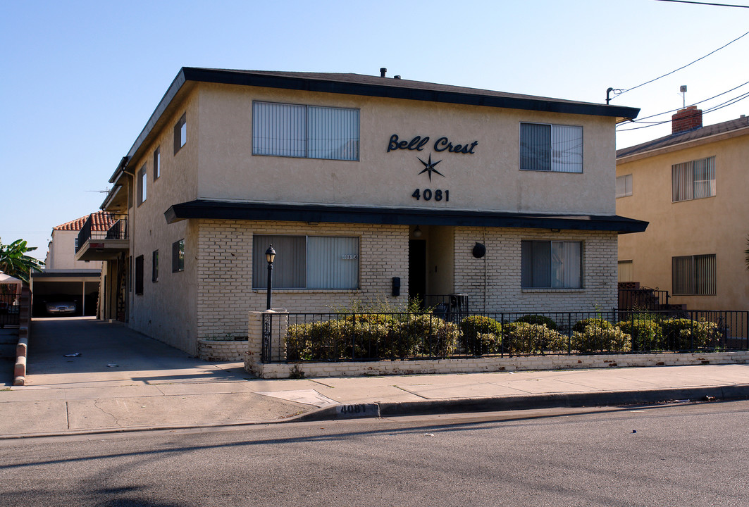 Bell Crest in Hawthorne, CA - Building Photo