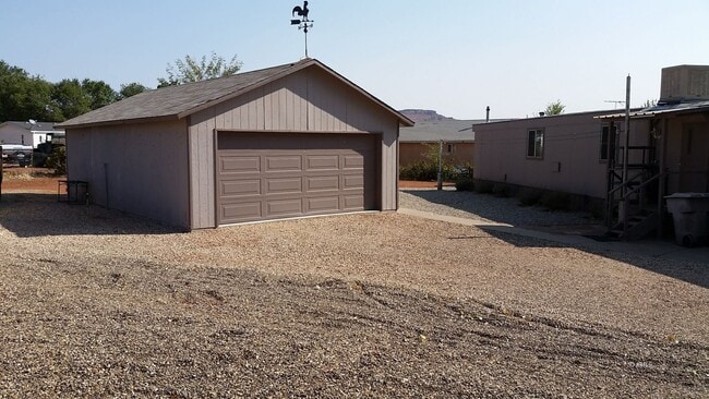 446 W Vance Dr in Kanab, UT - Building Photo - Building Photo