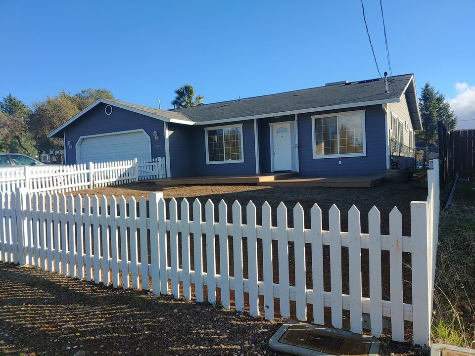 5409 Olympia Dr in Kelseyville, CA - Building Photo