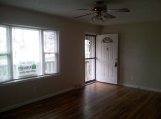 7028 Hunter St in Raytown, MO - Foto de edificio - Building Photo