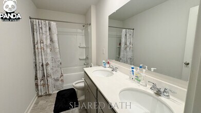 147 Highgrove Way, Unit Bedroom 4 in Dallas, GA - Foto de edificio - Building Photo