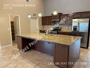 2042 N Soledad Ave in Clovis, CA - Building Photo - Building Photo