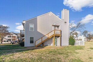 39A Lyford Key in Hampton, VA - Building Photo