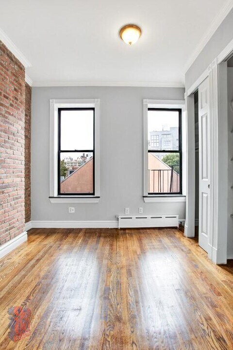 252 Mott St in New York, NY - Building Photo
