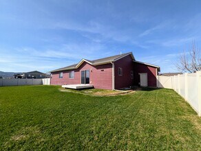 475 Triple Creek Dr in Kalispell, MT - Building Photo - Building Photo