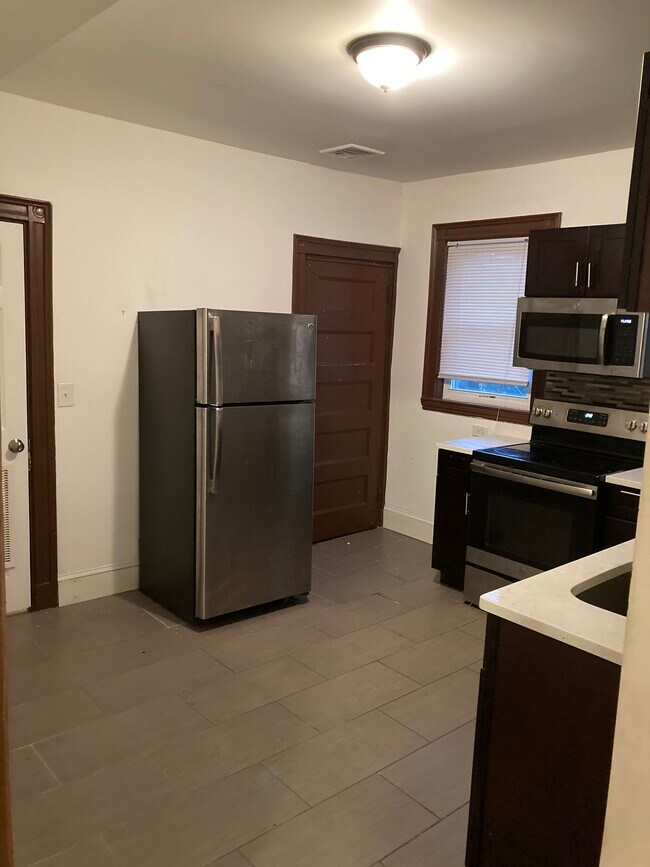 98 Topliff St, Unit 2 photo'