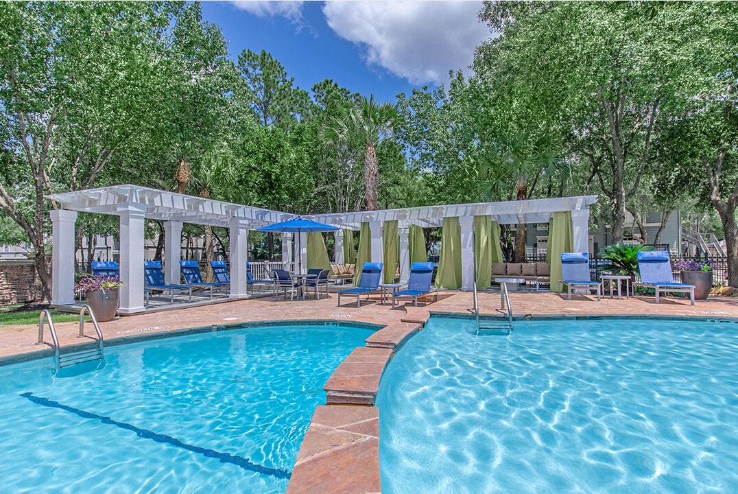 Mallard Creek in Kingwood, TX - Building Photo