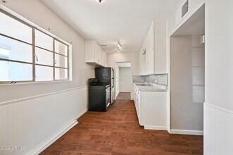 144 North Hunt Dr E in Mesa, AZ - Building Photo - Building Photo