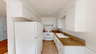 425FIRST in Alhambra, CA - Building Photo - Interior Photo