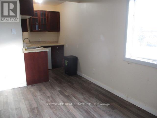 207 Main St in Wasaga Beach, ON - Building Photo - Building Photo