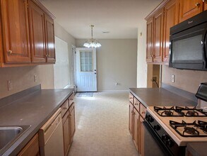 2310 S Hickory St in Sapulpa, OK - Building Photo - Building Photo