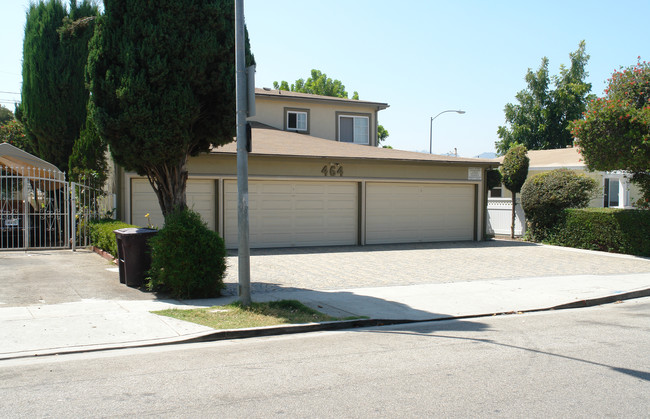 464 Ivy St in Glendale, CA - Foto de edificio - Building Photo