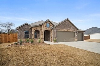 618 Kyle Dr in Tioga, TX - Building Photo - Building Photo