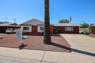 4031 W Ocotillo Rd in Phoenix, AZ - Building Photo - Building Photo