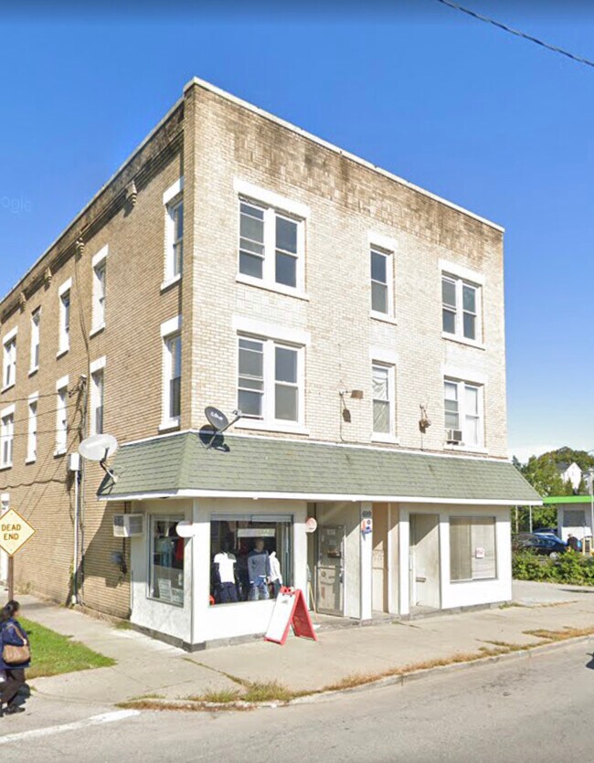 699 Main St, Unit 4 Poughkeepsie, NY Apartments