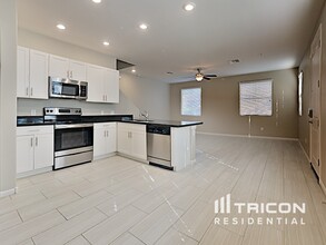 12530 W Hummingbird Terrace in Peoria, AZ - Building Photo - Building Photo