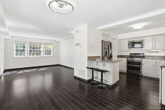 1101 Boston Post Rd in Rye, NY - Building Photo - Building Photo