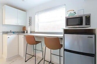 1100 NE 1st Ave. in Fort Lauderdale, FL - Foto de edificio - Building Photo