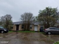 800 San Saba Dr