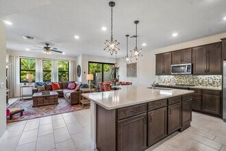 8301 Catria Ln in Wellington, FL - Building Photo - Building Photo