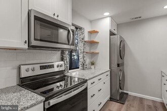 926 Rhue Haus Ln in Hummelstown, PA - Building Photo - Building Photo