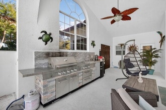 8075 SE Governors Way in Hobe Sound, FL - Building Photo - Building Photo