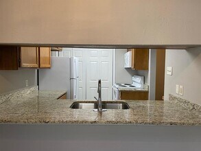 1819 Briarcreek Blvd in Houston, TX - Building Photo - Building Photo