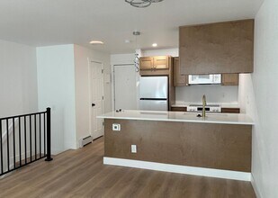 1065 University Ave, Unit 113 in Boulder, CO - Building Photo - Building Photo