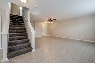 9707 Evanwood Ct in Louisville, KY - Building Photo - Building Photo