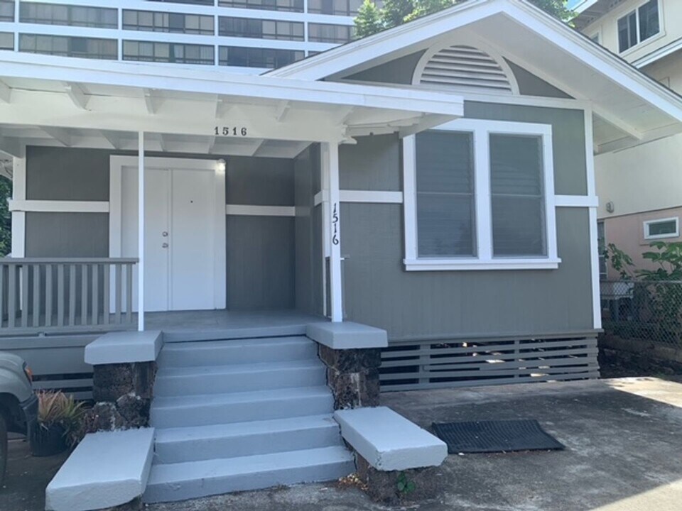 1516 Enos Ln-Unit -MAIN in Honolulu, HI - Building Photo