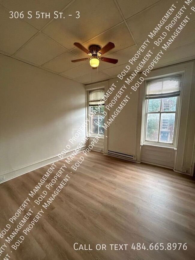 property at 306 S 5th St