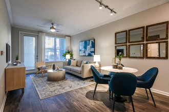 Atlantic on the Avenue in North Charleston, SC - Building Photo - Interior Photo