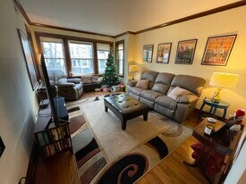 4132 N Mozart St, Unit 2 in Chicago, IL - Building Photo