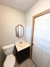 1102 N Madison St in Bloomington, IL - Building Photo - Building Photo