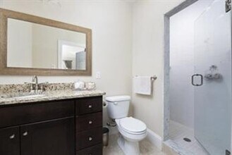 360 W 2nd St, Unit # 5 in Boston, MA - Building Photo - Building Photo