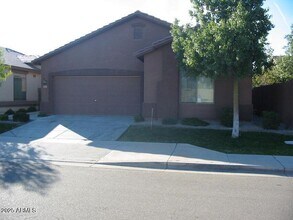 1302 S Soho Ln in Chandler, AZ - Building Photo - Building Photo